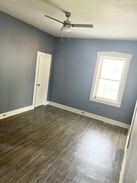 Building Photo - 1515 Avenue F