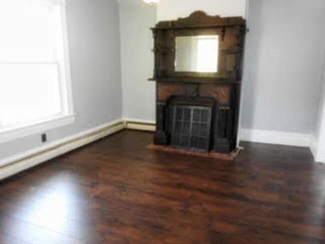 Building Photo - 121 Brady Rd