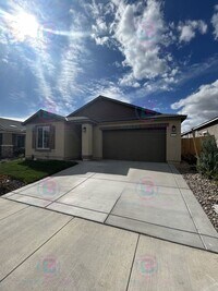 Building Photo - Brand New Home, beautifully designed singl...