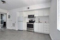 Building Photo - 450 NE 62nd St