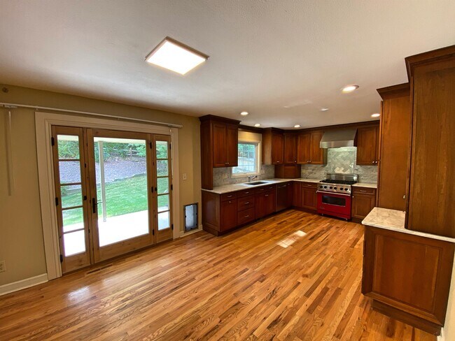 Building Photo - 7446 S Hudson Way