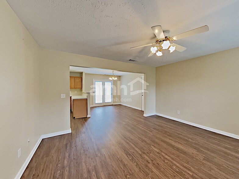 Building Photo - 1124 Benton Mason Dr