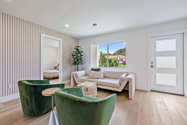 Building Photo - 310 Edmor Rd