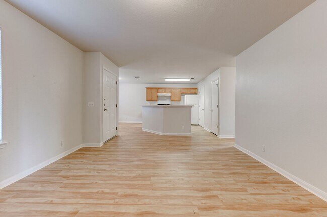 Building Photo - 3301 El Salido Pkwy