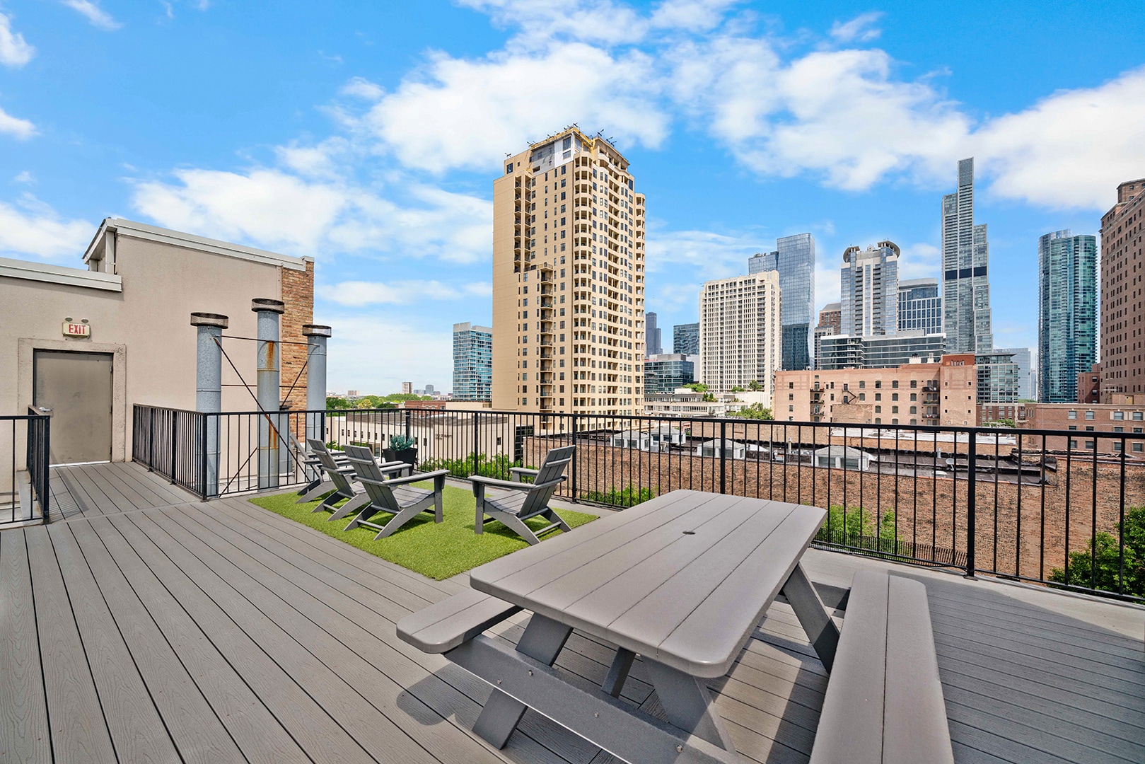 Common Rooftop Deck View 3 - 1525 S Michigan Ave