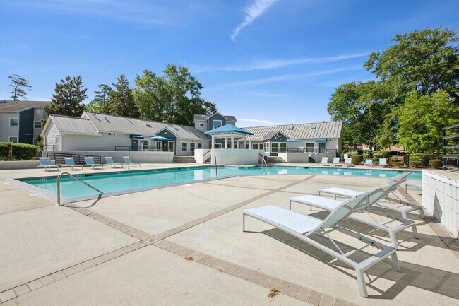 Building Photo - 800 Alexander Rd