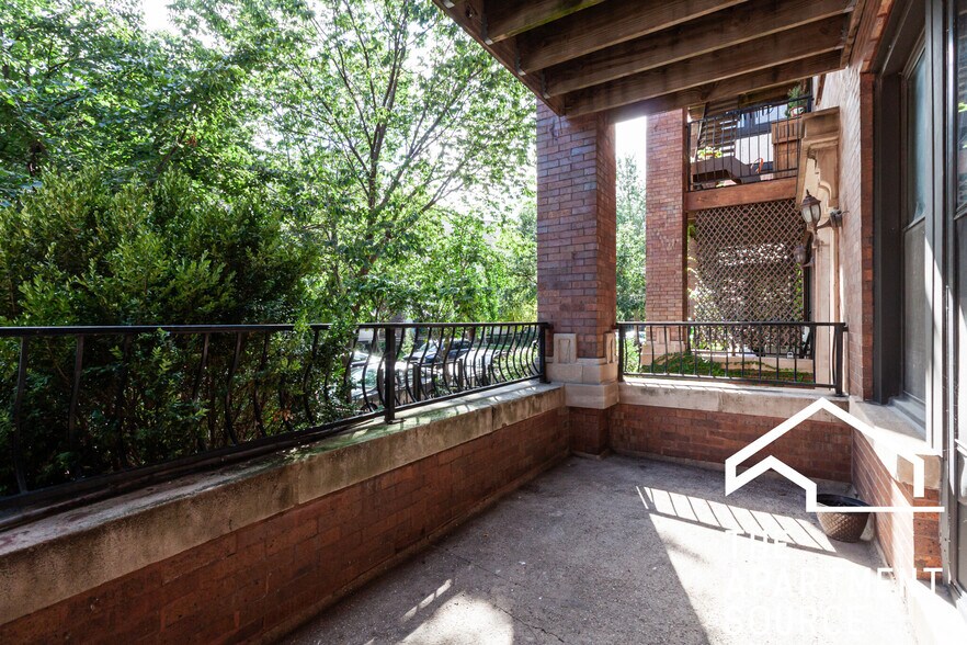 Primary Photo - 901 S Bell Ave