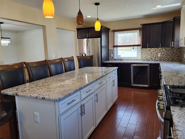 Building Photo - 20 Scott Dr