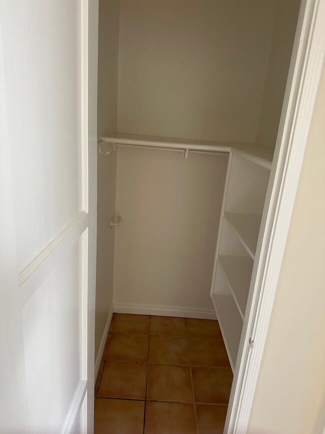 Building Photo - 109A 8th St