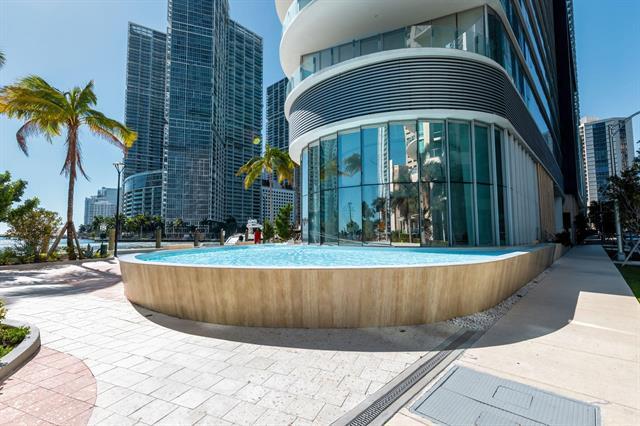 Building Photo - 300 Biscayne Boulevard Way