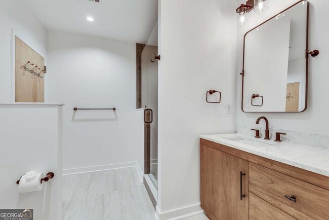 Building Photo - 400 Village Pkwy