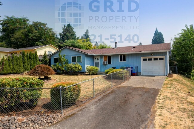 Building Photo - 3 Bedroom Ranch in Milwaukie