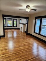 Building Photo - 17 Meriden St