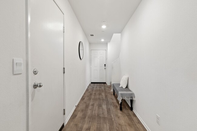 Building Photo - Spacious 4 Bedroom, 2.5 Bathroom Home with...