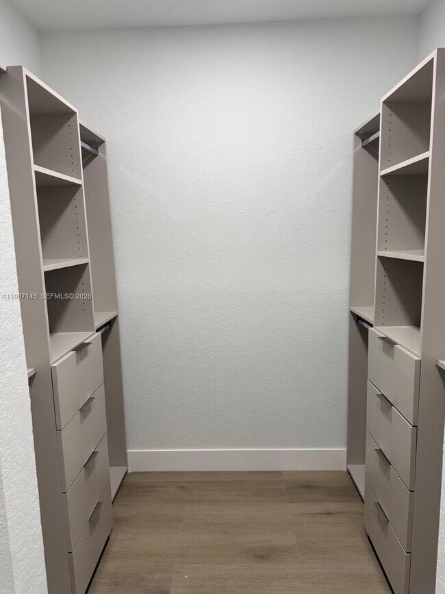 Building Photo - 1531 Passion Vine Cir