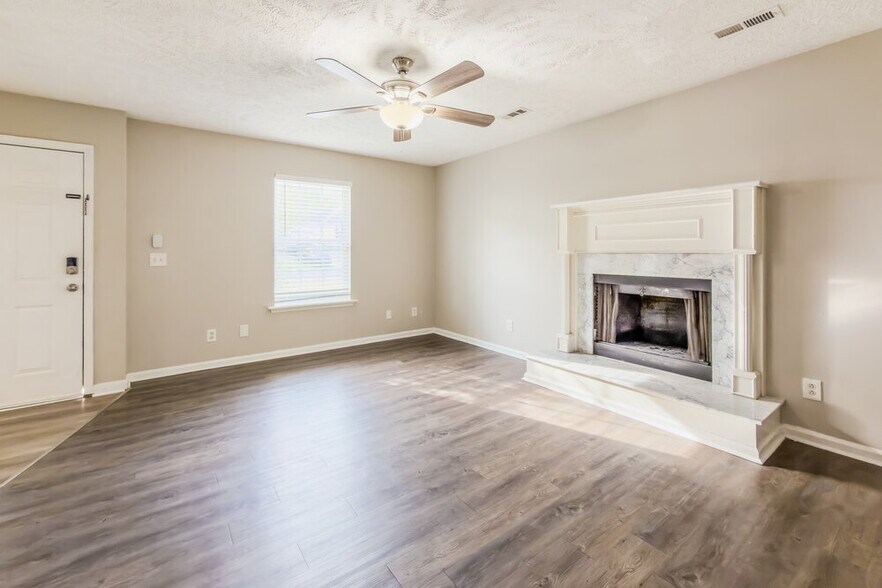 Building Photo - 1435 Tuffnell Dr