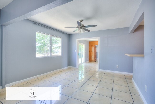 Building Photo - Spacious 4-Bedroom Home on Nearly 1 Acre –...