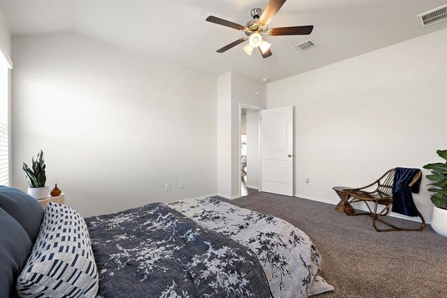 Building Photo - 1944 T H Johnson Dr