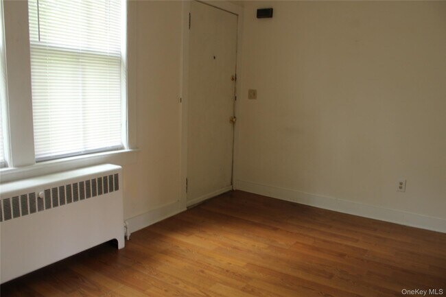 Building Photo - 50 NY-343