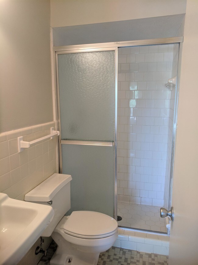 Building Photo - 3807 Pembrook Ct