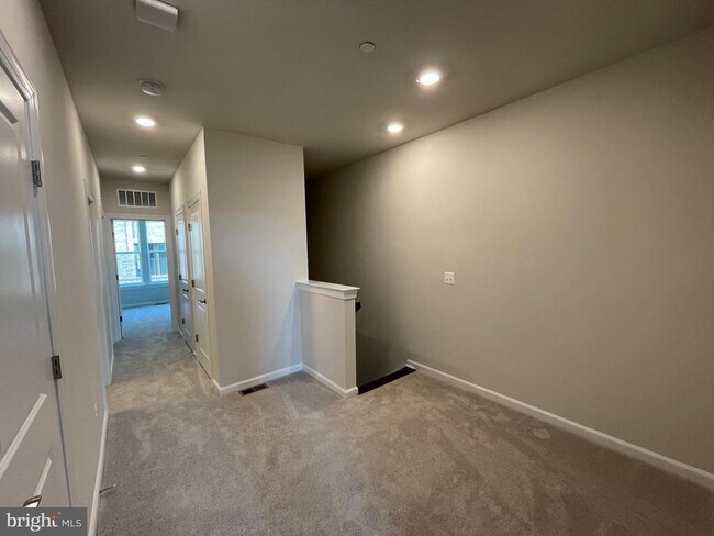 Building Photo - 20687 Heron Landing Dr