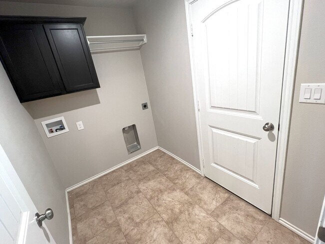 Building Photo - **BEAUTIFUL WINDSTONE AT UPLAND HOME**