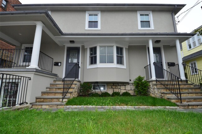 Primary Photo - 137 Hillside Pl