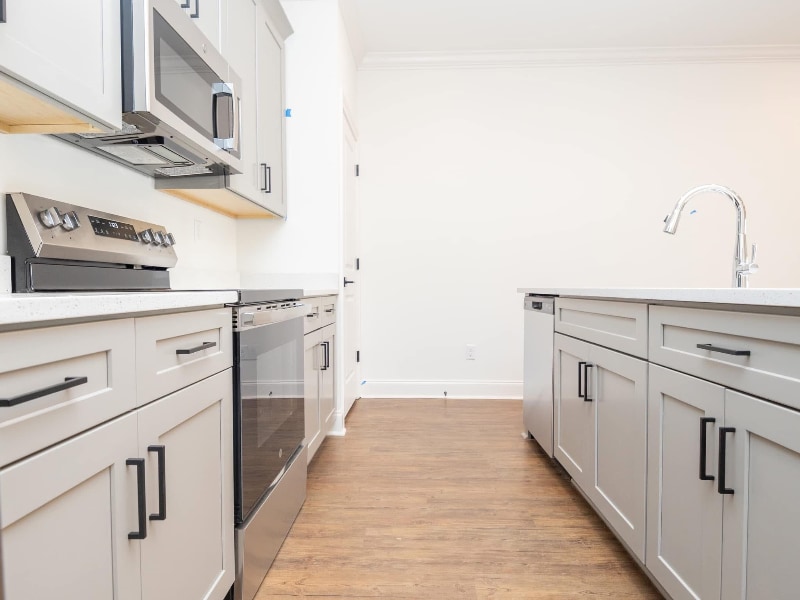 Building Photo - 637 Cottage Grv Cir