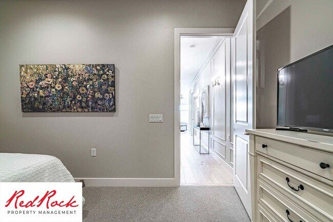 Building Photo - 2 Bedroom Fully Furnished Home In Sun River Community for 55 years and older with a firm 6 Month ...