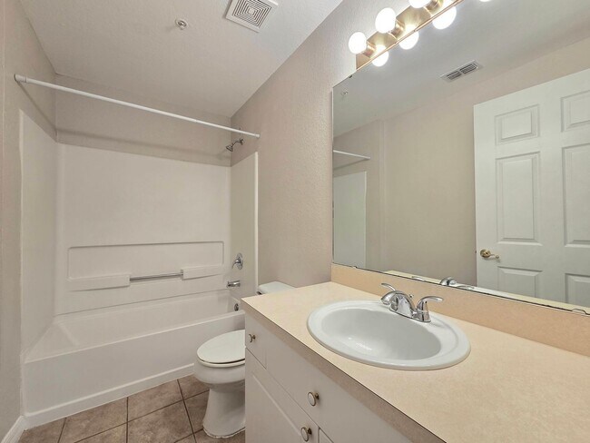 Building Photo - 141 Reserve Cir