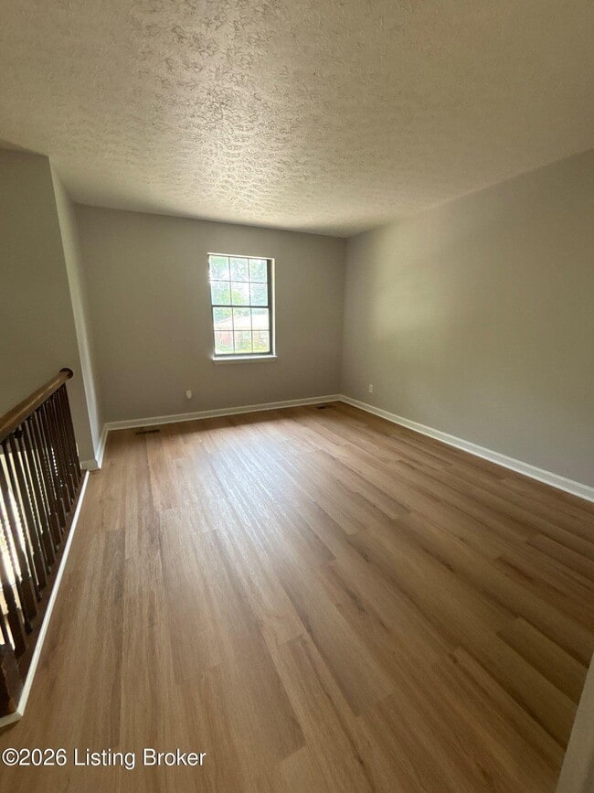 Building Photo - 418 Lyndon Ln
