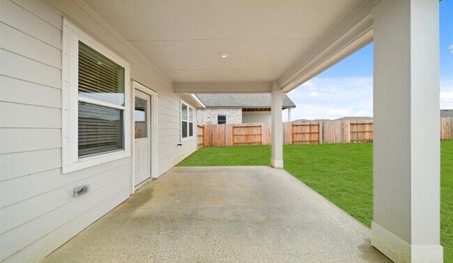 Building Photo - 302 Little Spg Ct