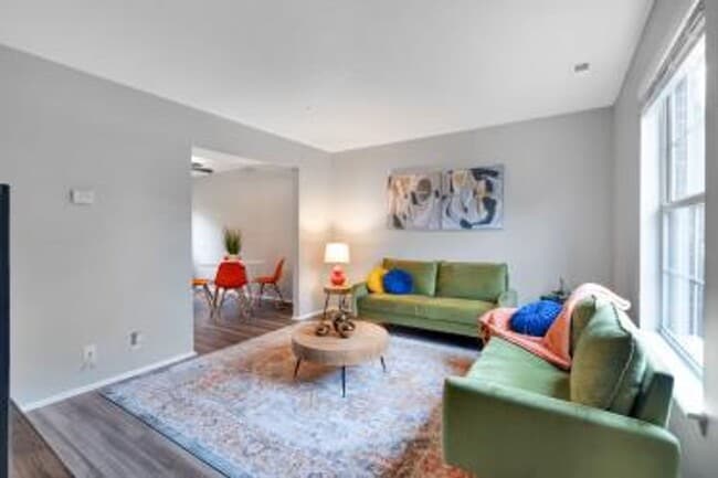 Building Photo - Two bedroom townhome, bath and half with washer and dryer connections