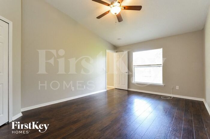 Building Photo - 506 Kingfisher Dr
