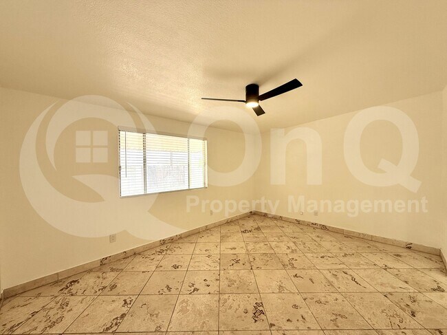 Building Photo - 3006 S Dromedary Dr
