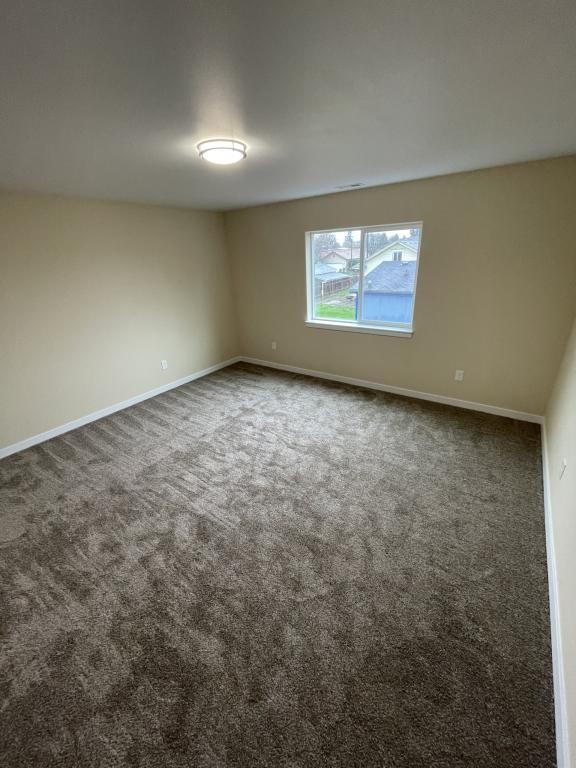 Building Photo - 441 NE Denver St