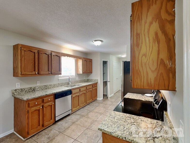 Building Photo - 1135 Mahogany Trail