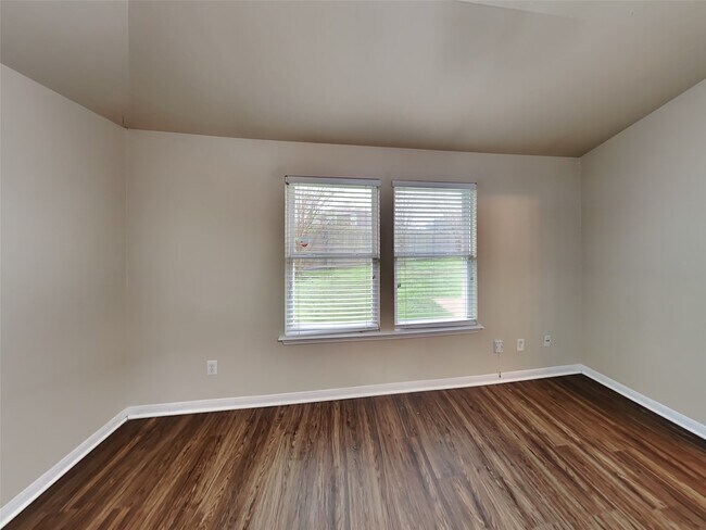 Building Photo - 3434 Falcon Trail Ct