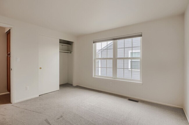 Building Photo - Gorgeous 4BD/4BA Home in Governors Ranch (Littleton, CO)- Available NOW!