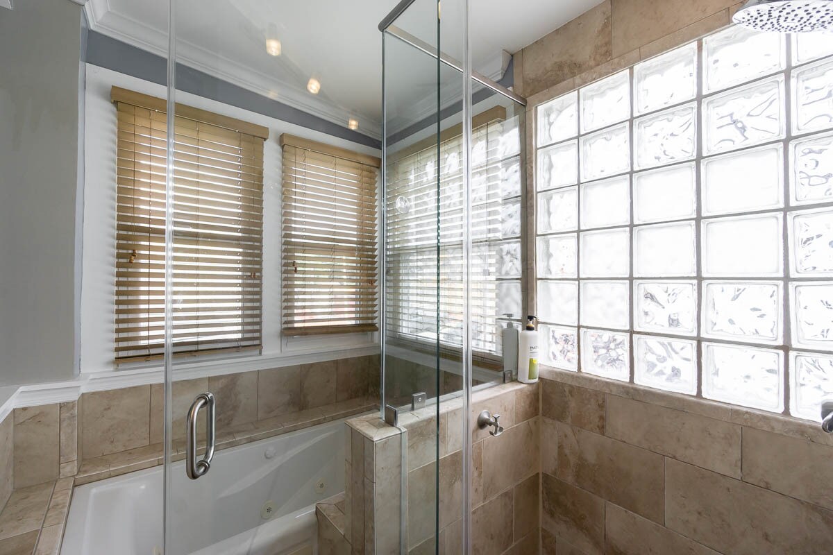 master bath - 503 Columbia Rd NW