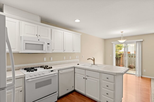 Building Photo - 3977 SW 180th Terrace