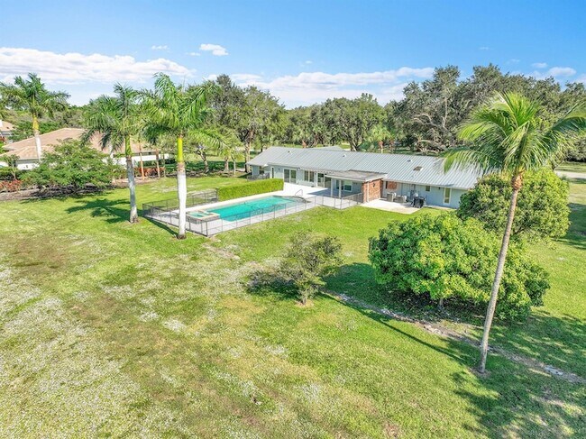 Building Photo - 8631 Steeplechase Dr