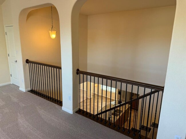 Building Photo - 4387 Green Tree Dr