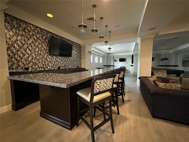 Building Photo - 2501 S Ocean Dr