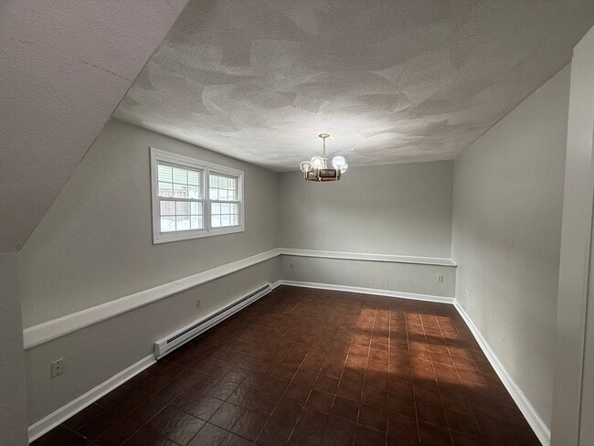 Building Photo - 122 Central St