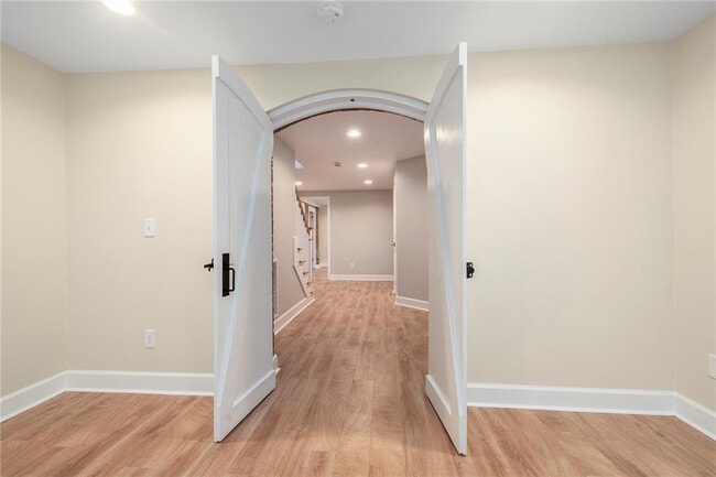Building Photo - 597 Angell St