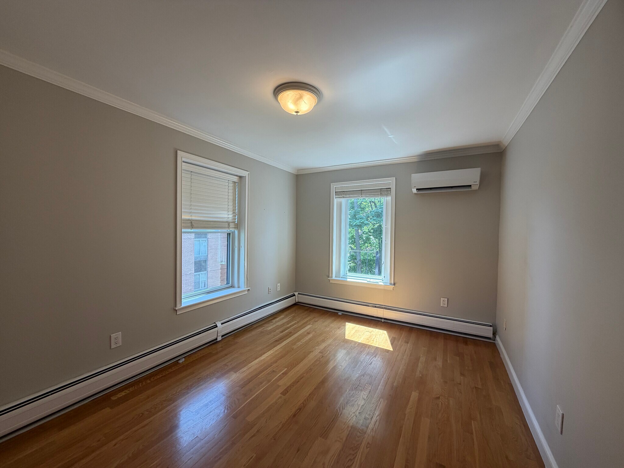 Building Photo - 59 Longwood Ave