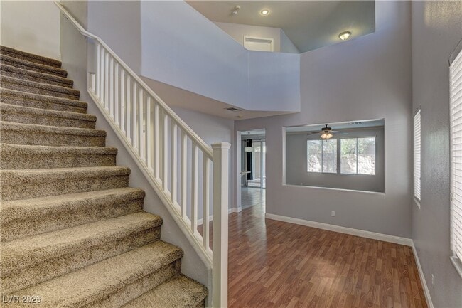 Building Photo - 10654 Solar Hawk Ave