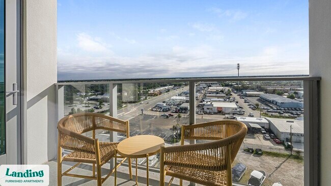 Building Photo - 1950 Mayfair St