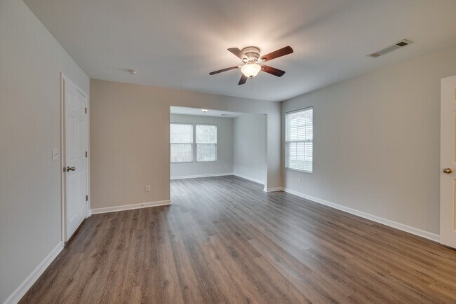 Building Photo - 2609 Jordan Ridge Dr